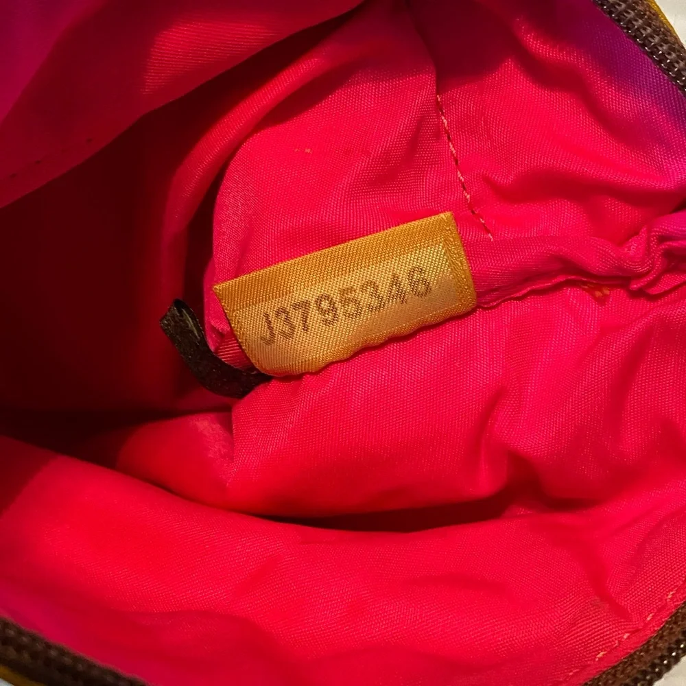 Dooney & Bourke Triple Zip Yellow Pink Interior Crossbody Purse Bag J3795346